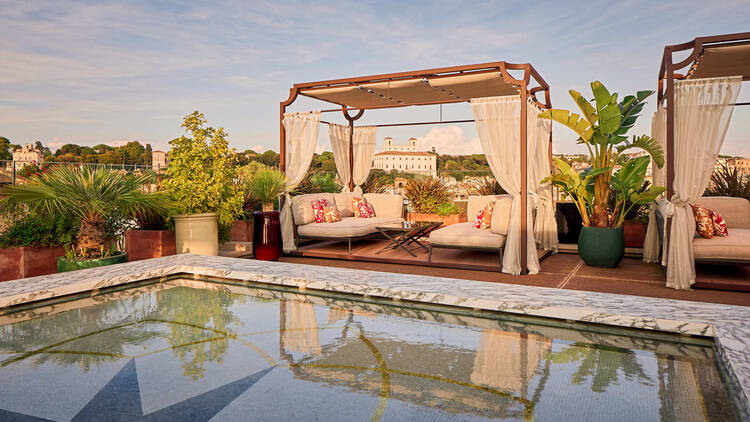 Bulgari Roma, pool area outside and private loungers