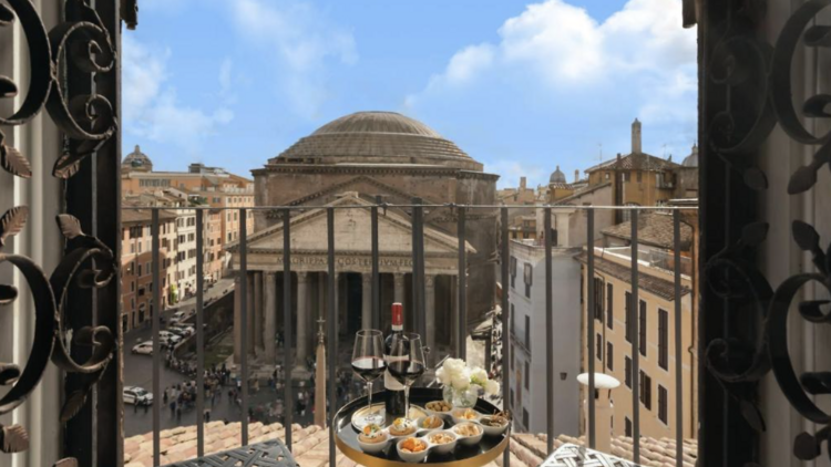 Sole al Pantheon