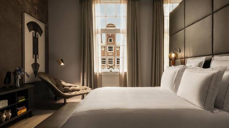 Rosewood Amsterdam bedroom