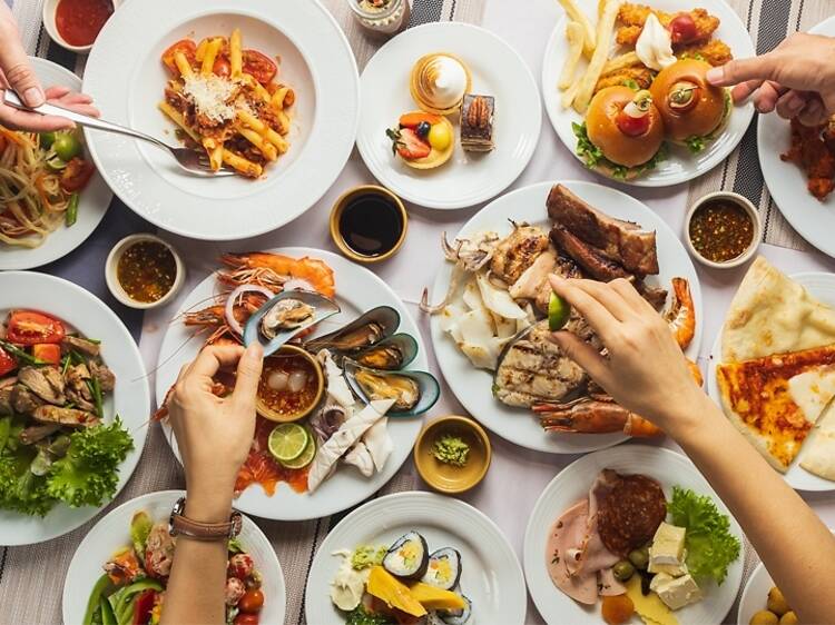 Beach club Sunday brunch