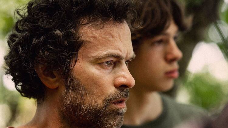 Romain Duris et Paul Kircher dans Le Règne Animal © 2023 NORD-OUEST FILMS - STUDIOCANAL - FRANCE 2 CINÉMA - ARTÉMIS PRODUCTIONS