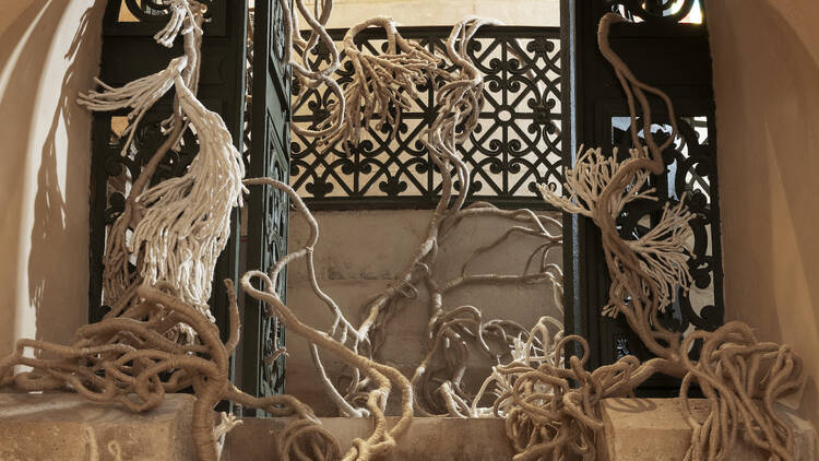 L'installation d'Aude Franjou à l'intérieur de la Colonne de Juillet © Vincent Leroux