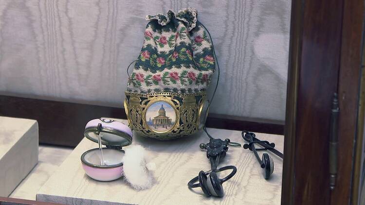 Las hijas de Felipe. Cosas tenidas por pequeñeces (Museo del Romanticismo). Las hijas de Felipe. Cosas tenidas por pequeñeces (Museo del Romanticismo).