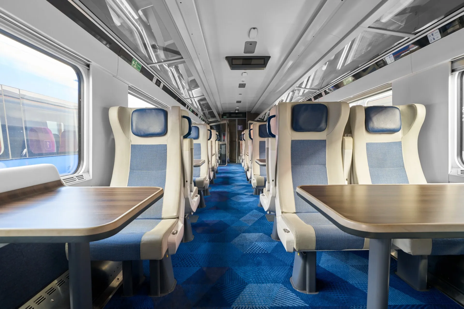 Mark 5A train, new commuter service for Chiltern Railways