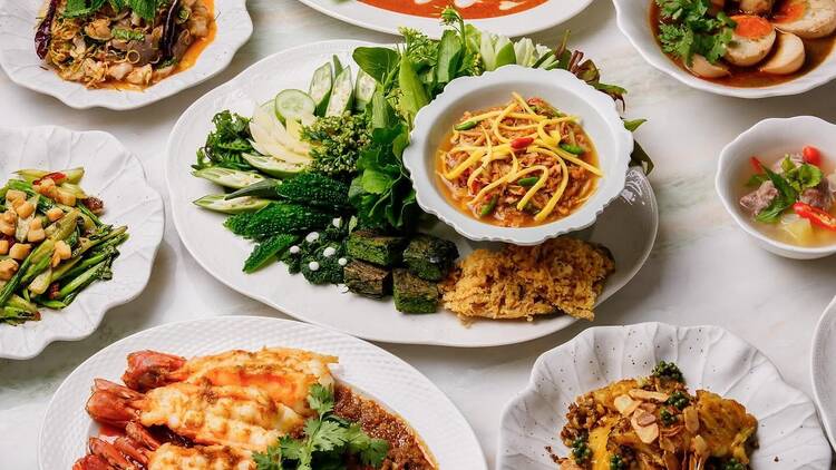 ขวัญทิพย์: Samrub Thai Dining