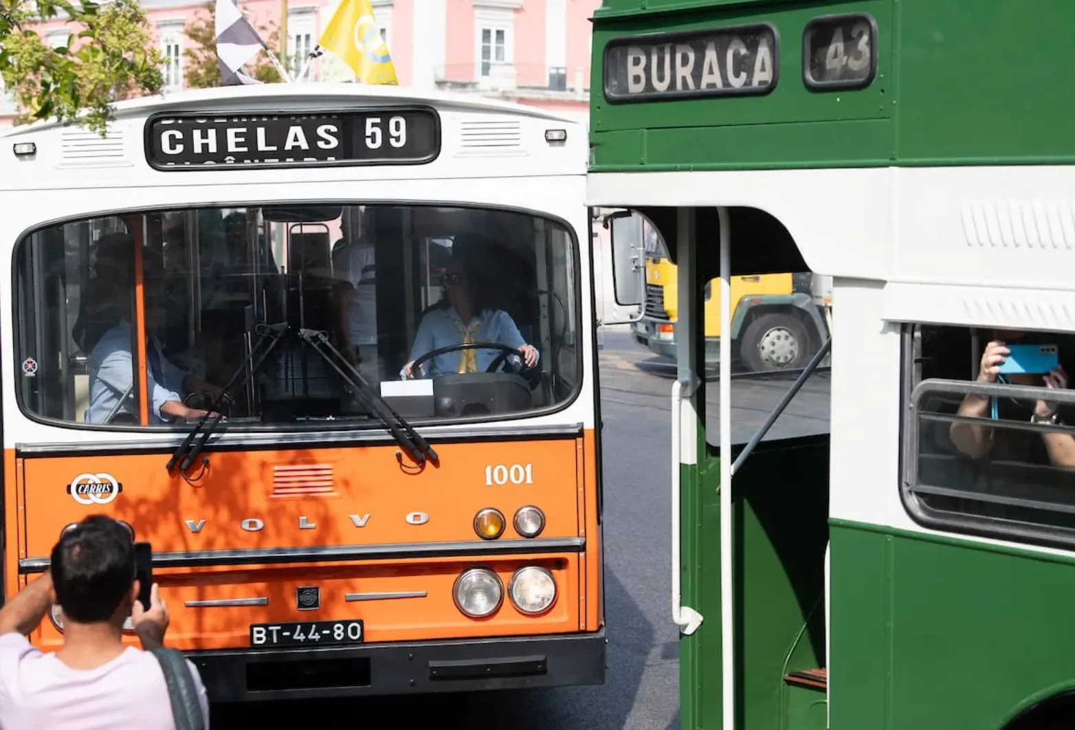 Desfile de clássicos da Carris em 2024