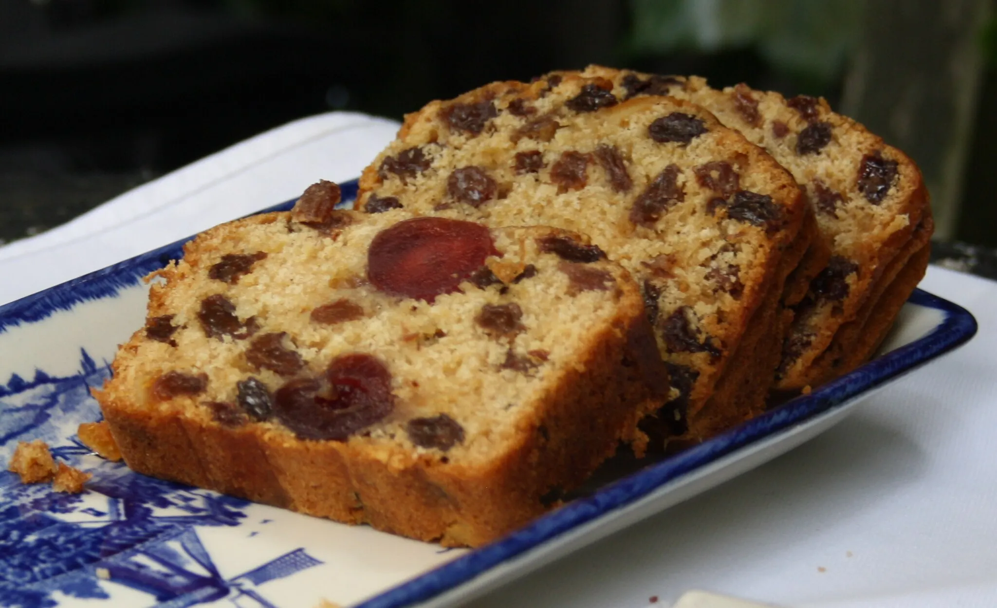 Sliced fruitcake
