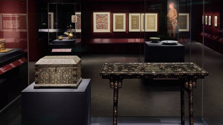 Treasures of the Mughal Court