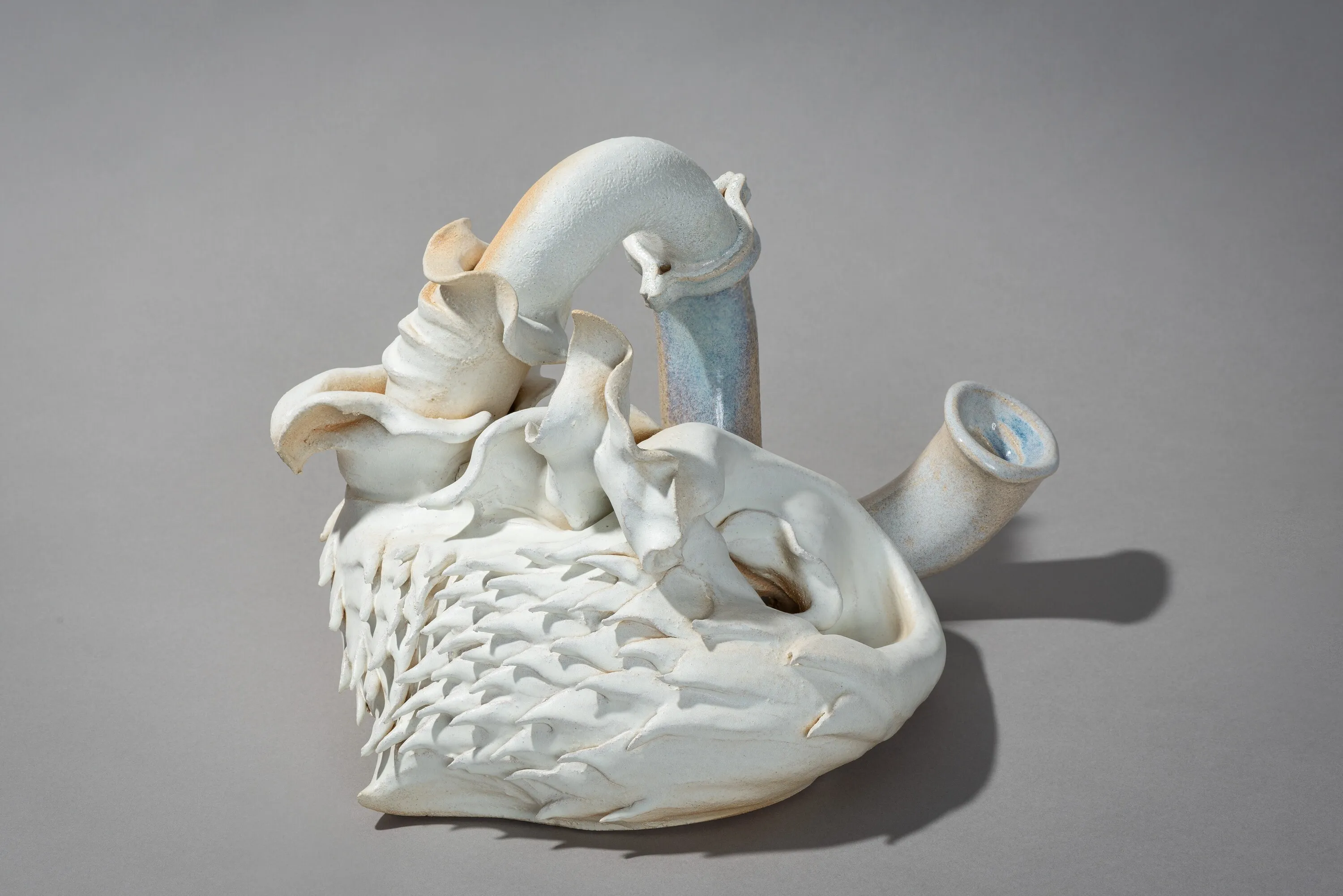 Inês Zenha, Swans only sing closely, 2024. Ceramic Courtesy of the artist and Galeria Pelaires. Photo David Bonet