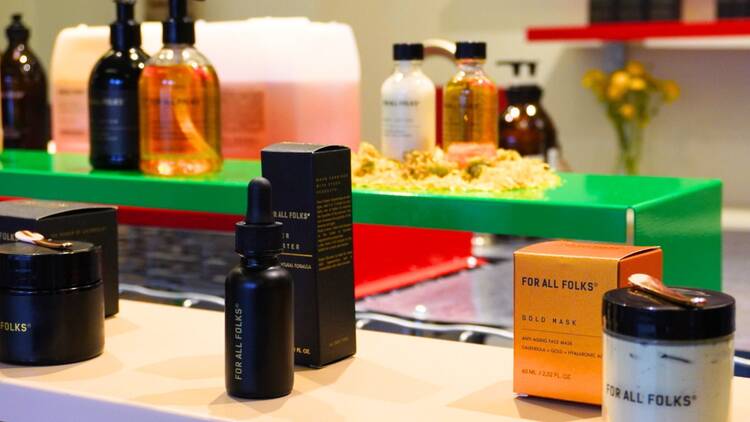 Productos de skincare en For All Folks Roma