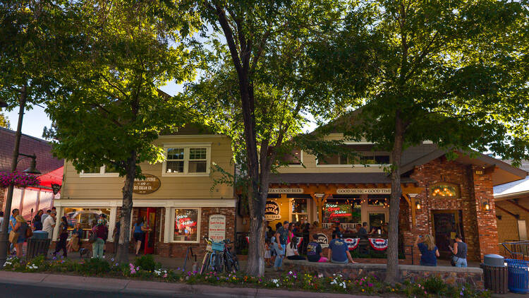 Eat, drink, shop and stroll in the Village at Big Bear Lake