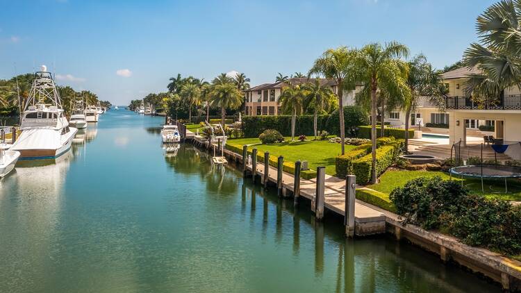 Waterfront homes in Miami