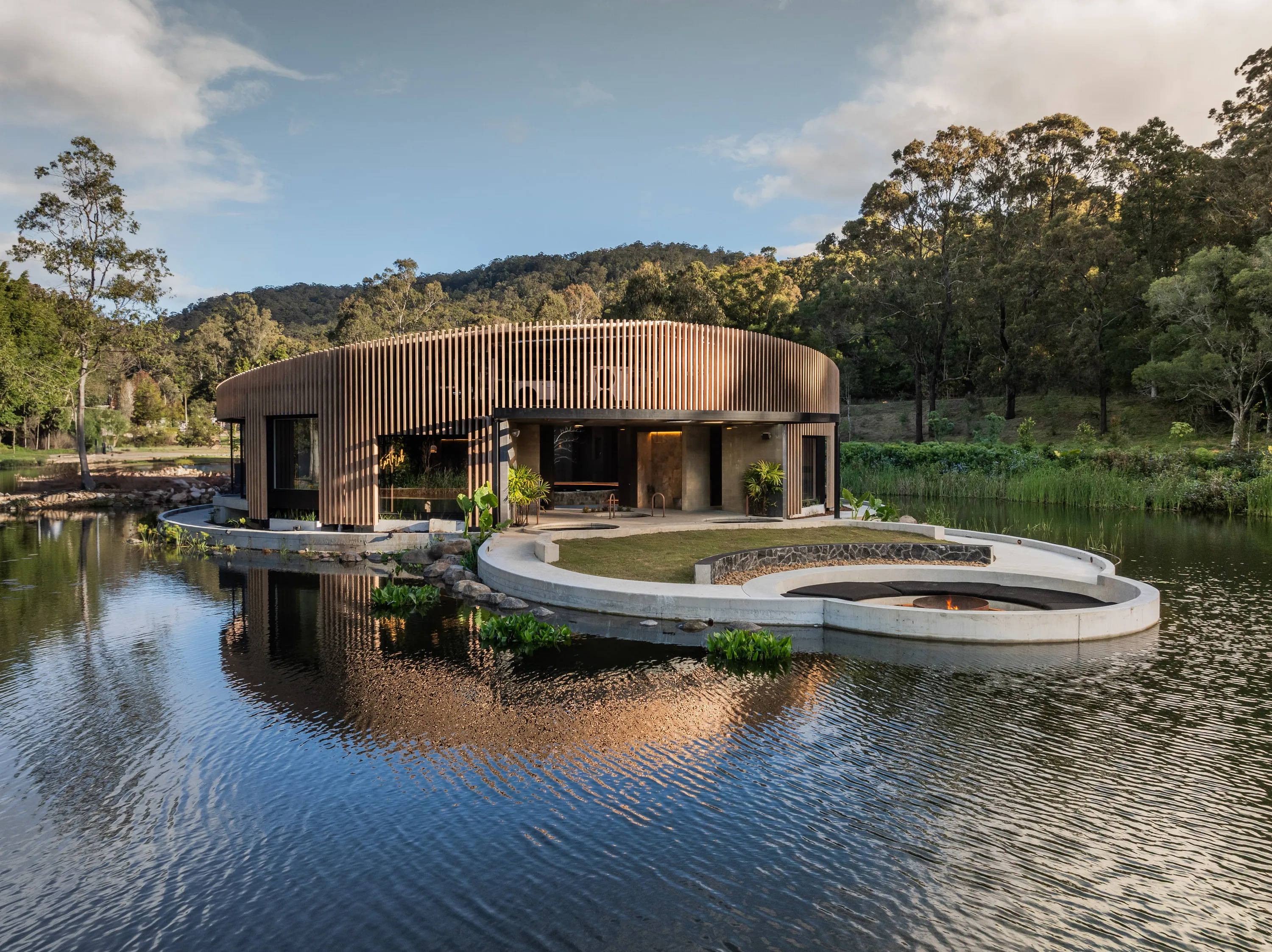 Floating bathhouse
