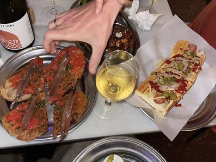 Los mejores lugares para beber y comprar vino natural en Madrid