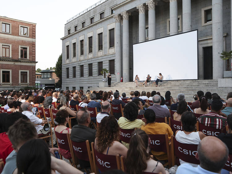 Películas y palomitas gratis, coloquios y al aire libre: este cine de verano vuelve a Madrid