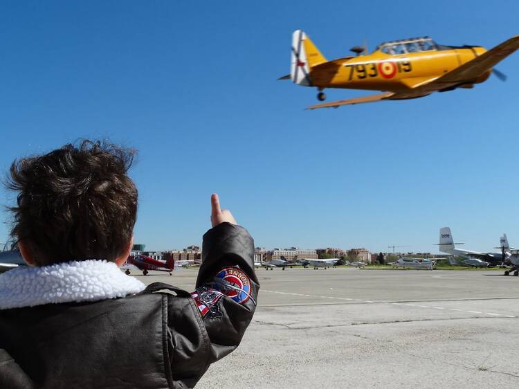 Aviones históricos sobrevuelan el cielo de Madrid: vuelven las exhibiciones aéreas a este peculiar museo Aviones históricos sobrevuelan el cielo de Madrid: vuelven las exhibiciones aéreas a este peculiar museo