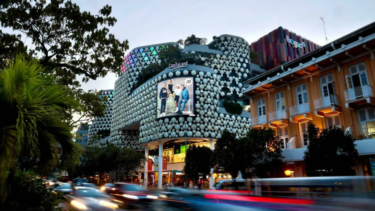 Bugis+