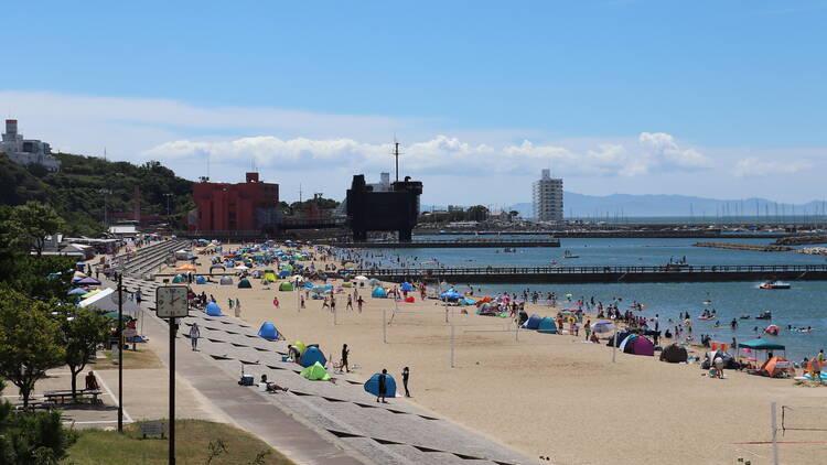 Tokimeki (Tannowa) and Hakotsukuri beaches