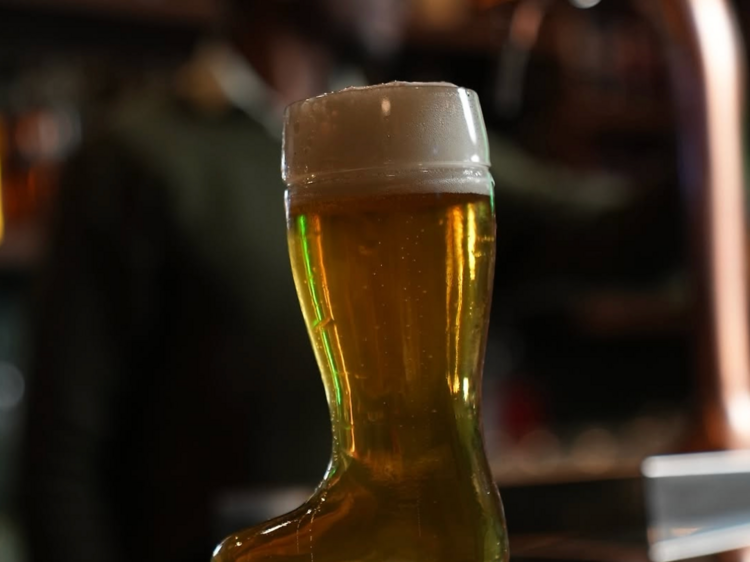 The Frog Boot Bar