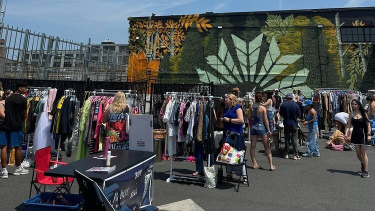 thrift market thrift market