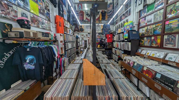 Wua Lai Record Shop