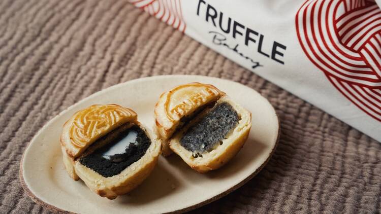 TruffleBakery：黑松露月餅及黑芝麻麻糬月