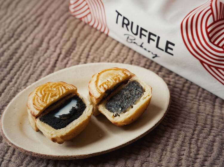 TruffleBakery：黑松露月餅及黑芝麻麻糬月
