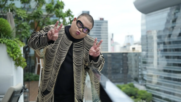 พบกับ Taylor Srirat เจ้าของช่องพอดแคสต์ ‘House of TayTay’