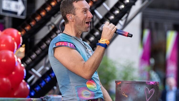 Chris Martin of Coldplay performing live