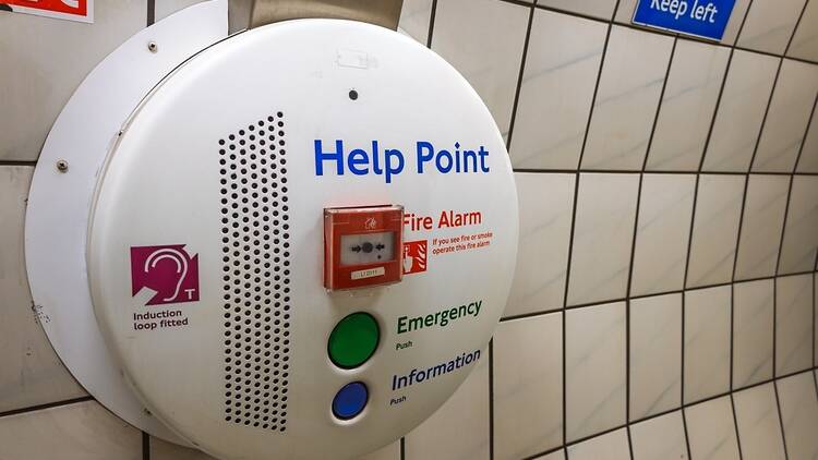 What happens when you push an emergency button on a London tube station platform?