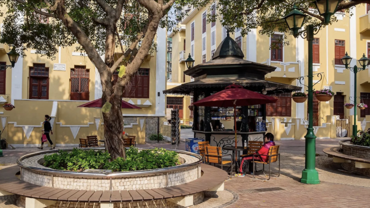 Lilau Square