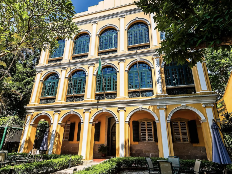 Sir Robert Ho Tung Library