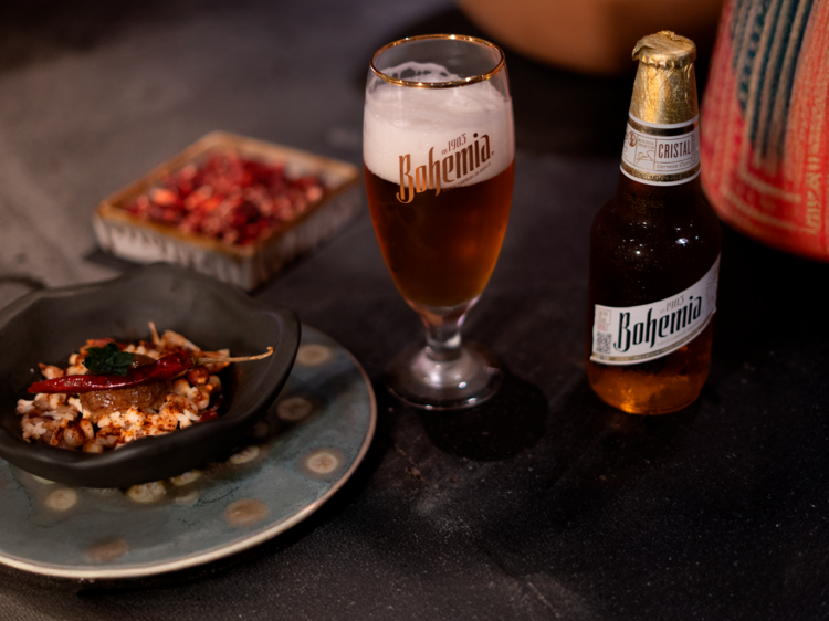 Esquites ancestrales + Bohemia Cristal
