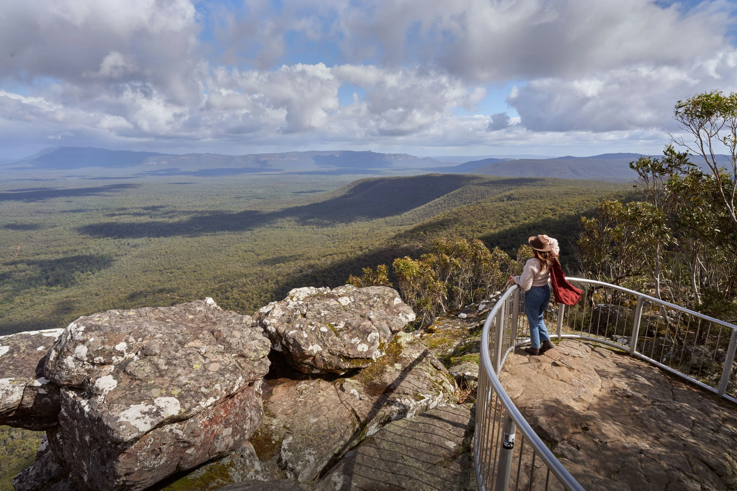 reed lookout over the Grampians on Halls Gap walk