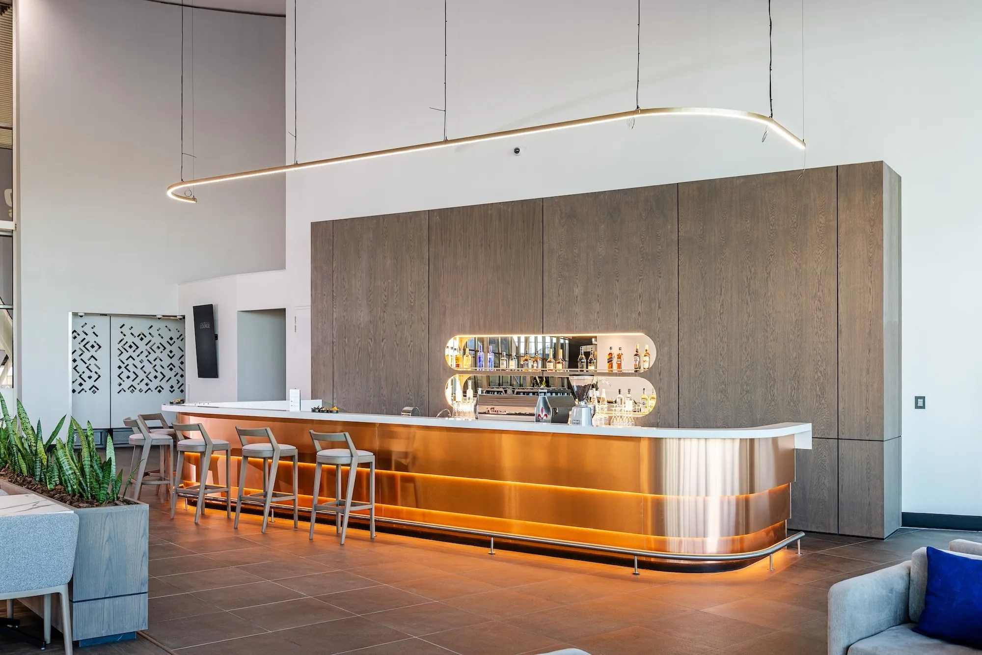 SAA and Discovery Lounge Cape Town International