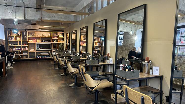 Raw by Anthony Nader salon