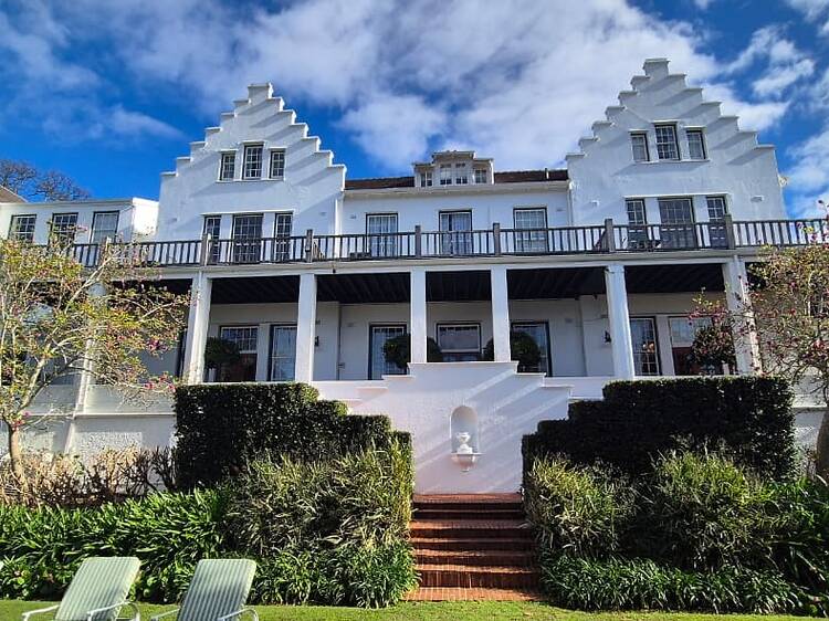Hotel Review: The Cellars-Hohenort Hotel