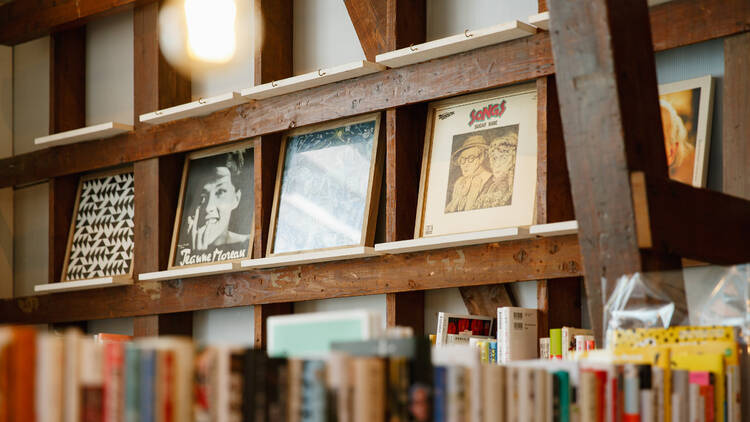 リーディンライティン ブックストア