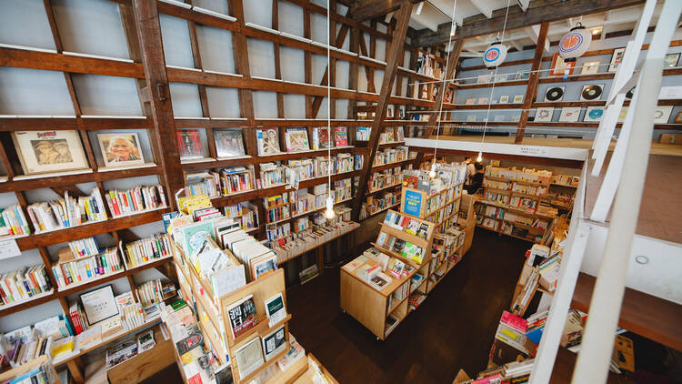 リーディンライティン ブックストア