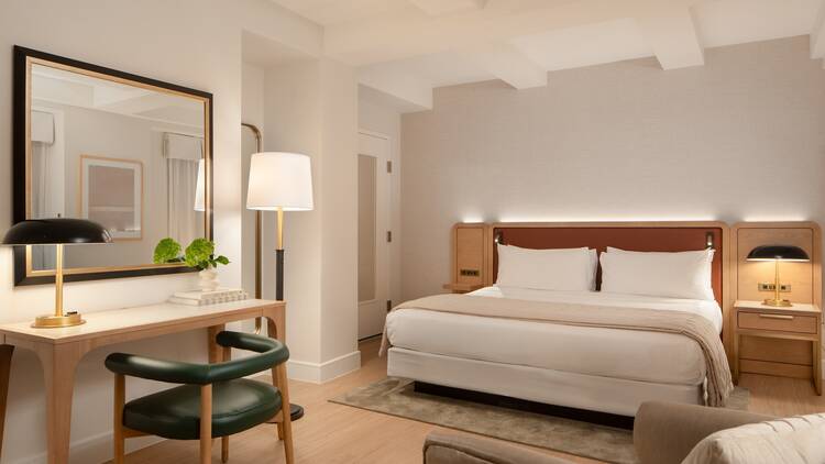 Aura Hotel Times Square king bed room
