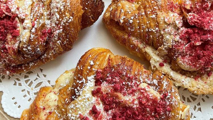 Raspberry pastries at L'Appartement 4F