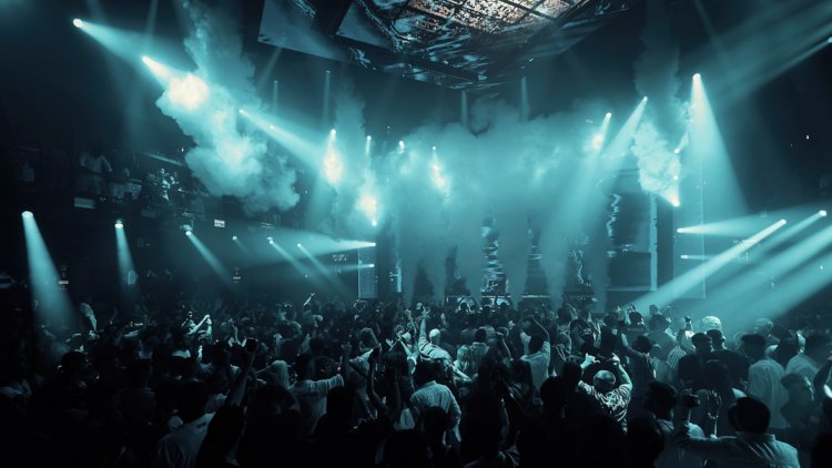 Dombresky at Illuzion Phuket 