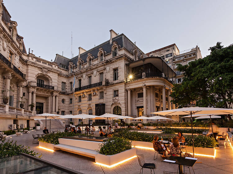 Admirar el Palacio Paz