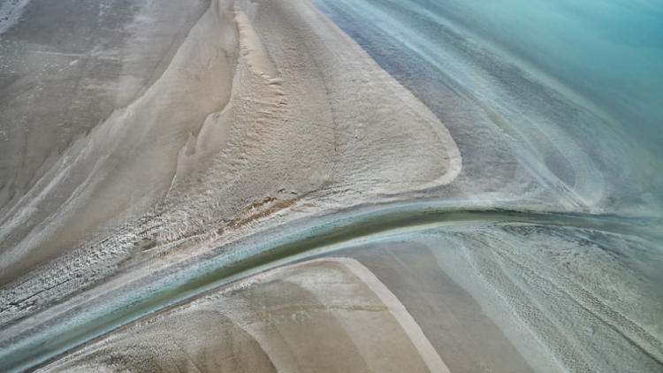 Edward Burtynsky, Tuz Gölleri #3, Tuz Gölü’nün Güneydoğusu, Gölyazı, Konya, Türkiye, 2022 Edward Burtynsky, Tuz Gölleri #3, Tuz Gölü’nün Güneydoğusu, Gölyazı, Konya, Türkiye, 2022