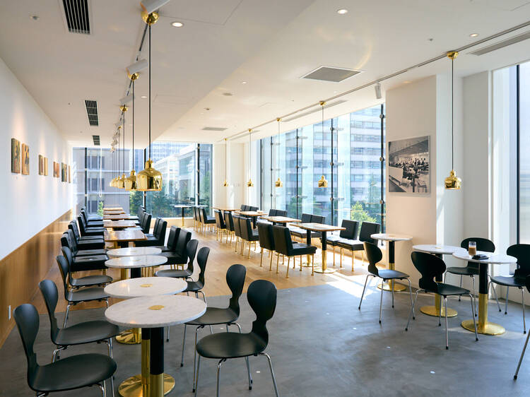 北欧の巨匠アルヴァ・アアルトの世界観に包まれる、「CAFE AALTO」が東京初上陸
