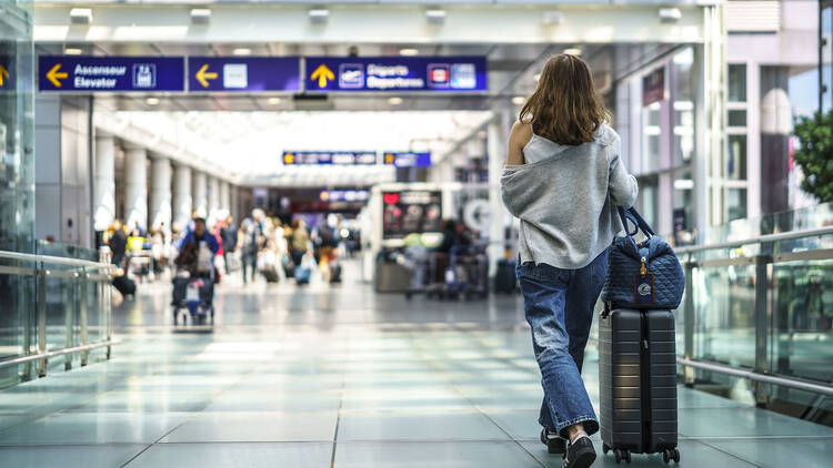 YUL Montreal-Trudeau International Airport issues warning to travellers