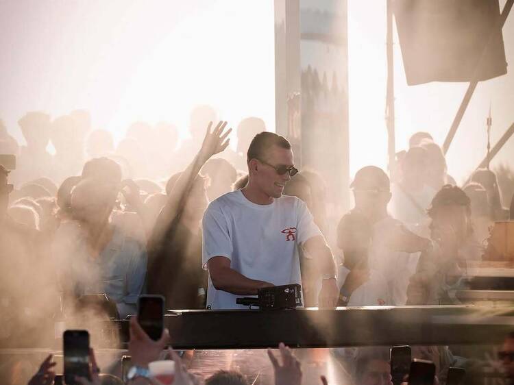 Lost Frequencies Live