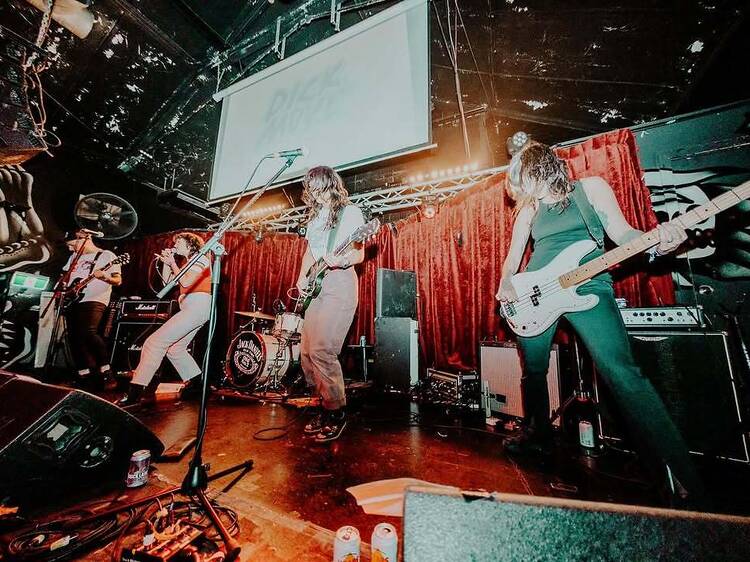 Frisson Acidulé est le festival immanquable de la rentrée pour voir que le rock est bien vivant Frisson Acidulé est le festival immanquable de la rentrée pour voir que le rock est bien vivant