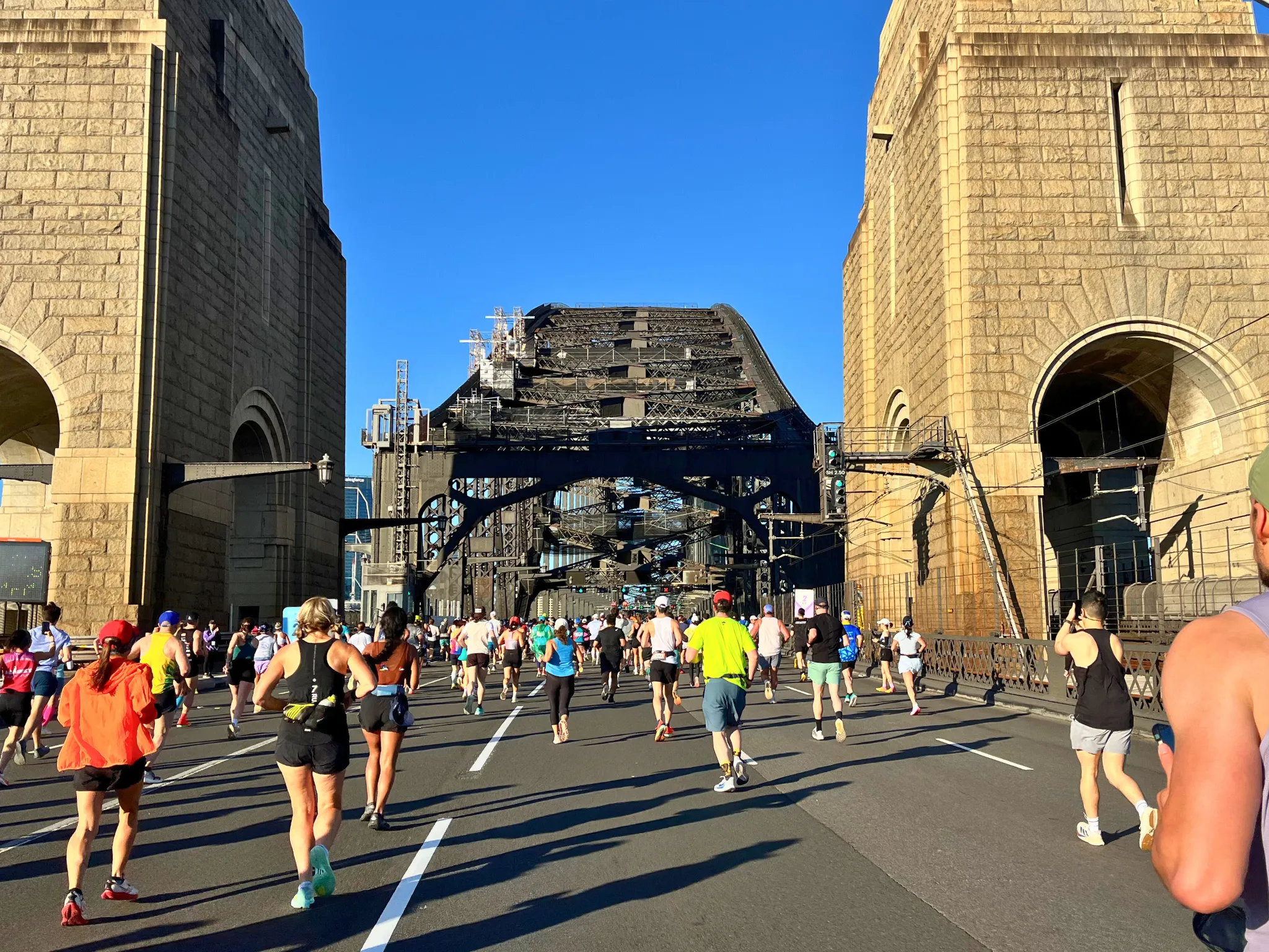 Runners on Harbour Bridge