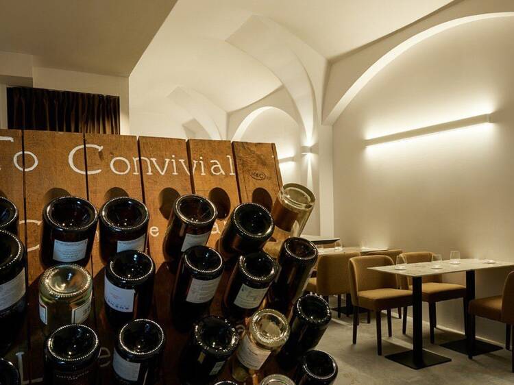 Convivial Champagne Bar